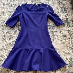 Elizabeth and James size 4 three-quarter length slit shoulder mini dress